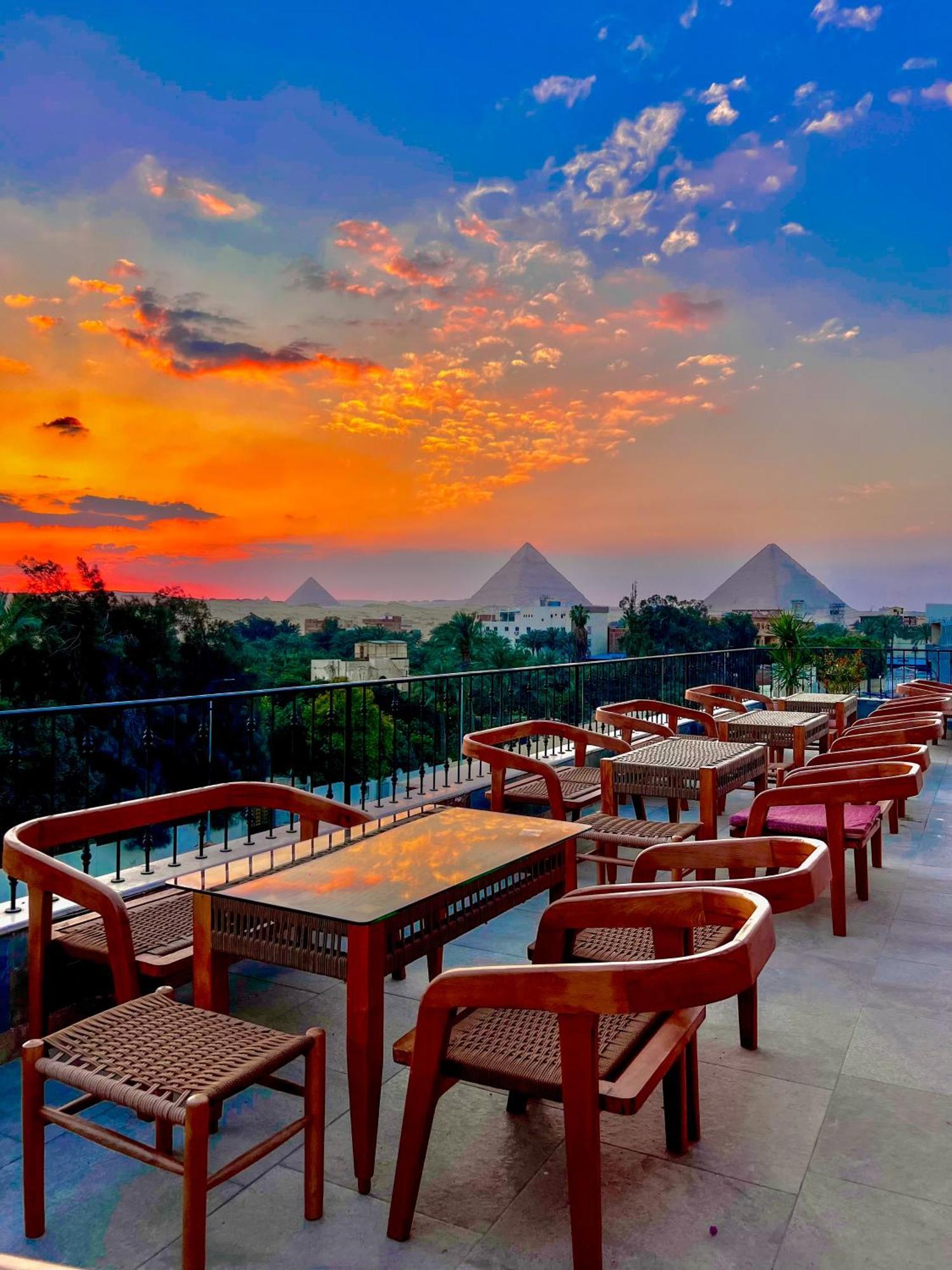 Almas Pyramids View Hotel Kafret el-Gabal Exteriör bild