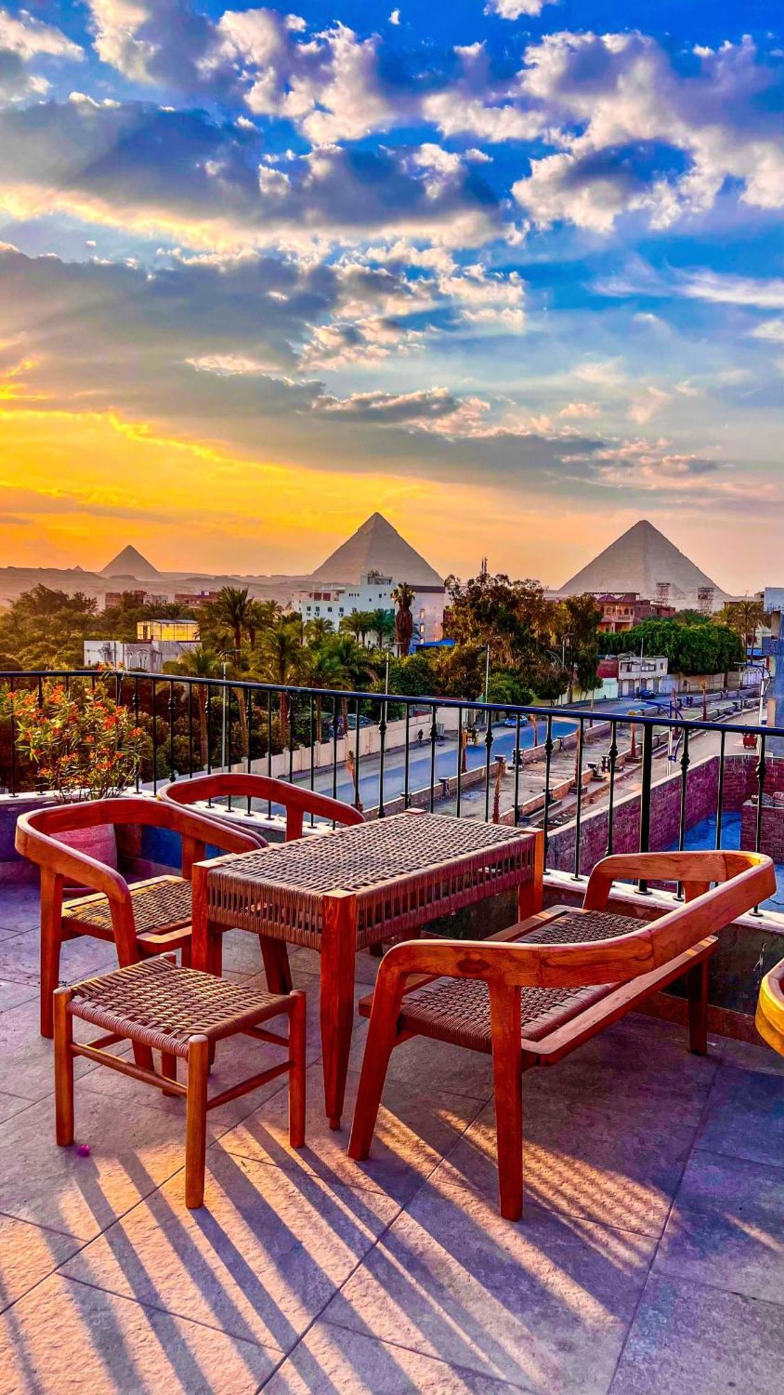 Almas Pyramids View Hotel Kafret el-Gabal Exteriör bild